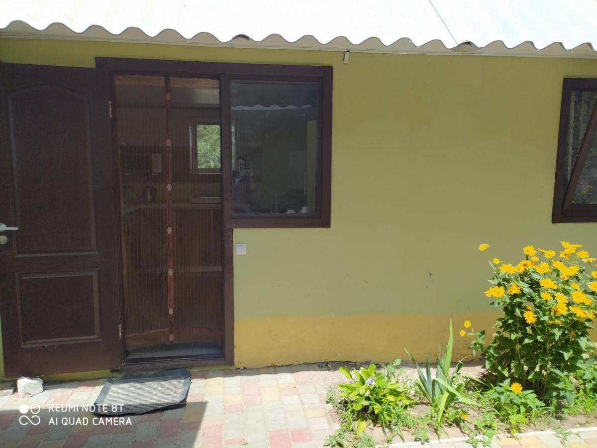 Small Guest House Lazurne Dış mekan fotoğraf