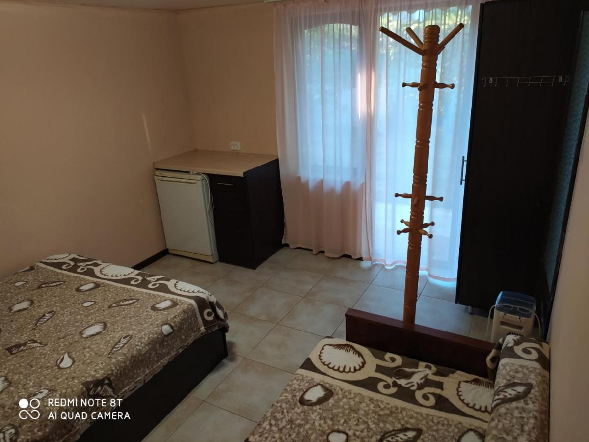Small Guest House Lazurne Dış mekan fotoğraf